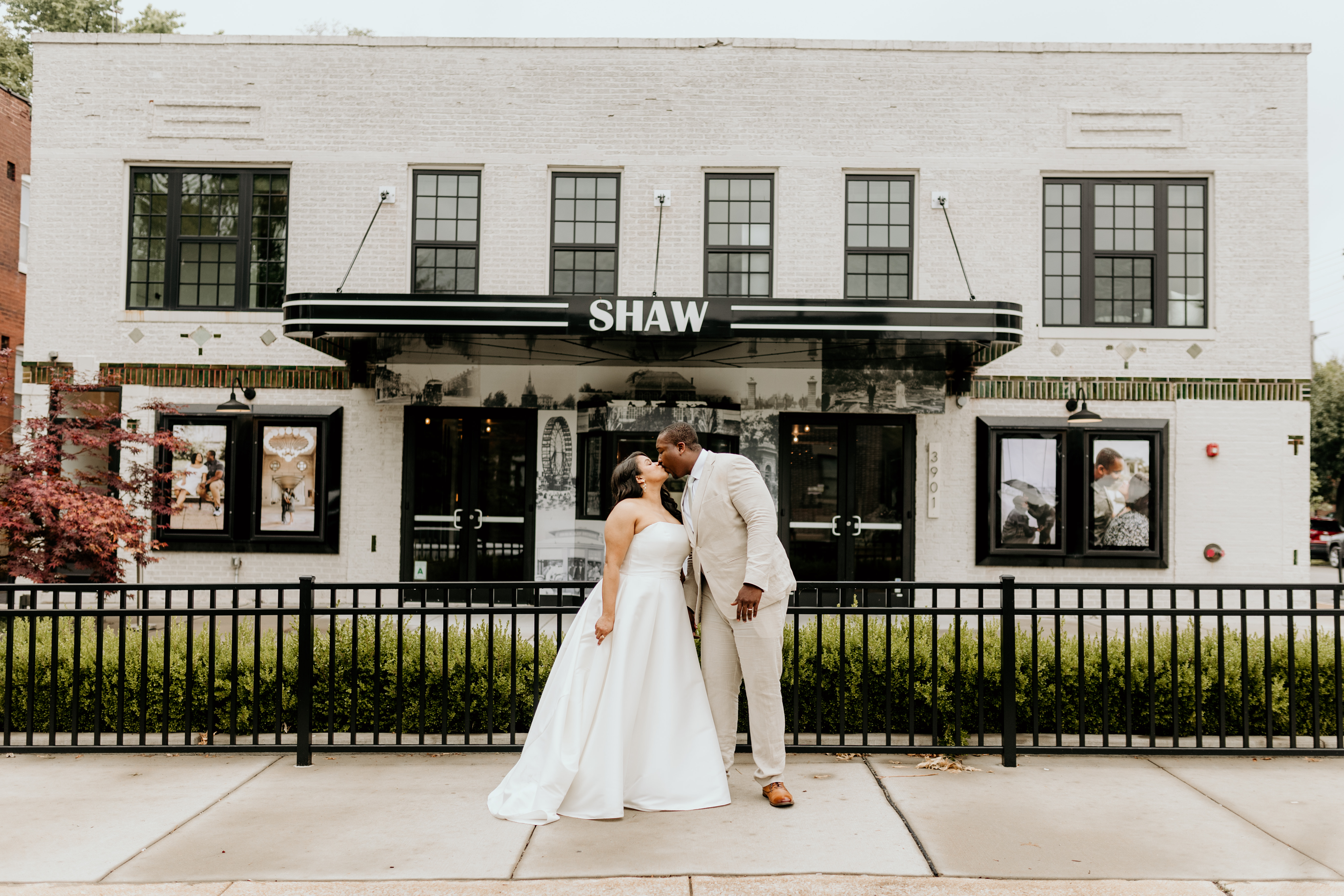 wedding couple kissing