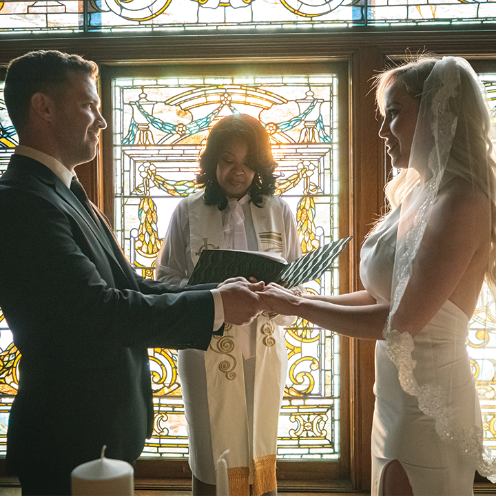 officiant performing a wedding